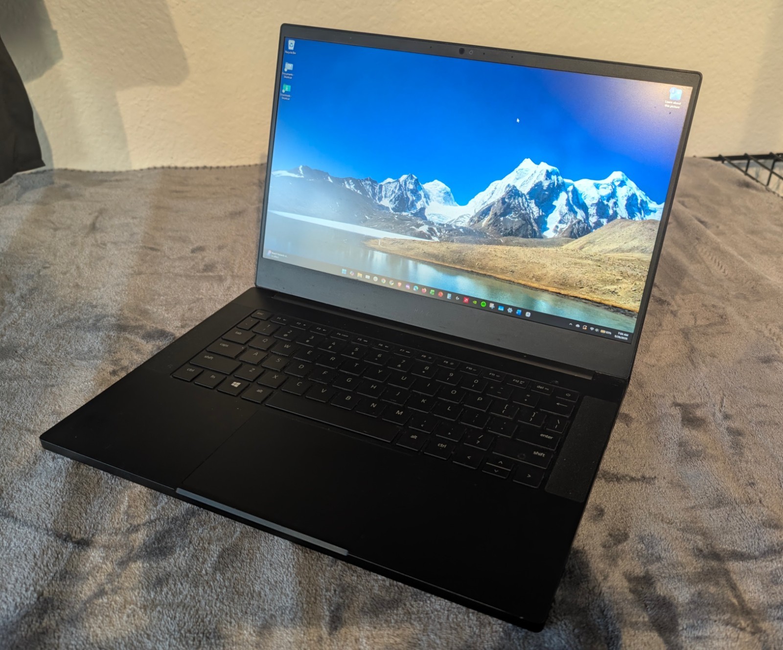 Razer Blade 14" RZ09-0370 AMD Ryzen 9 5900HX 16GB RAM 1TB SSD GeForce RTX 3060