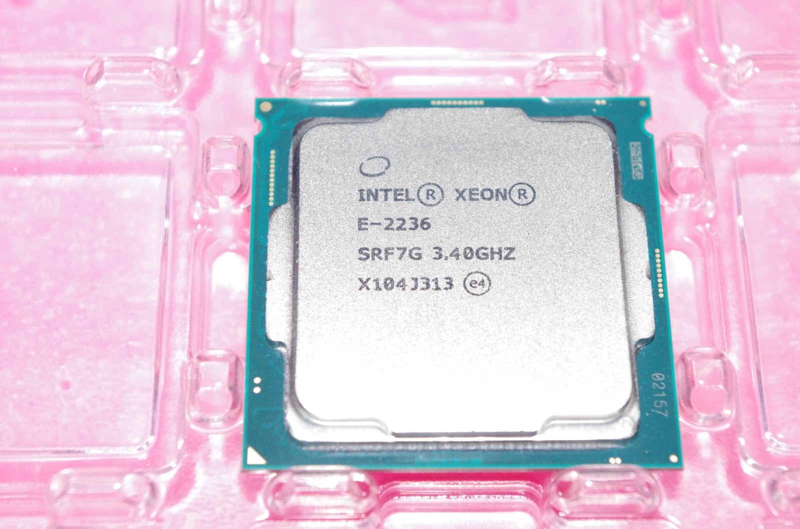 Intel Xeon E-2236 3.40GHz 6 Core 12MB LGA1151 CPU Processor SRF7G USA SELLER USA