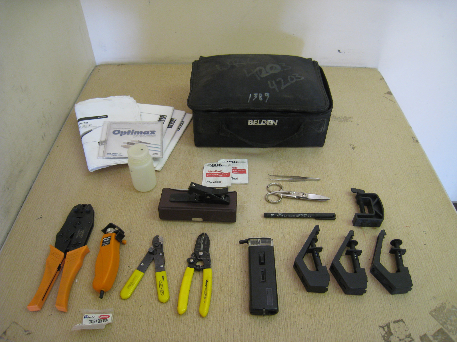 Corning Lanscape Unicam Premium Fiber Optic Tool Kit TKT-UNICAM-PFC SHIPS FREE