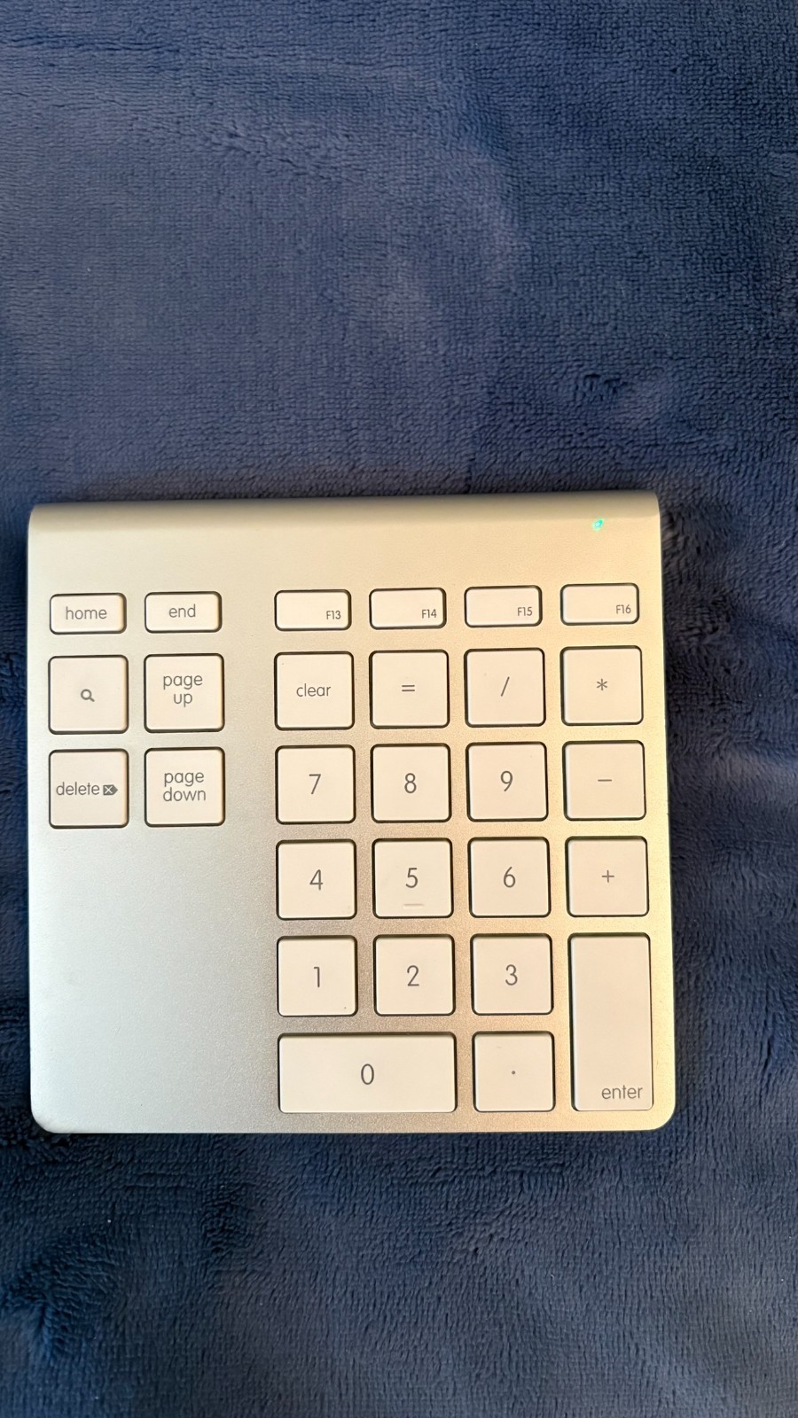 Belkin YourType F8T067 Wireless Bluetooth Keypad Great Condition