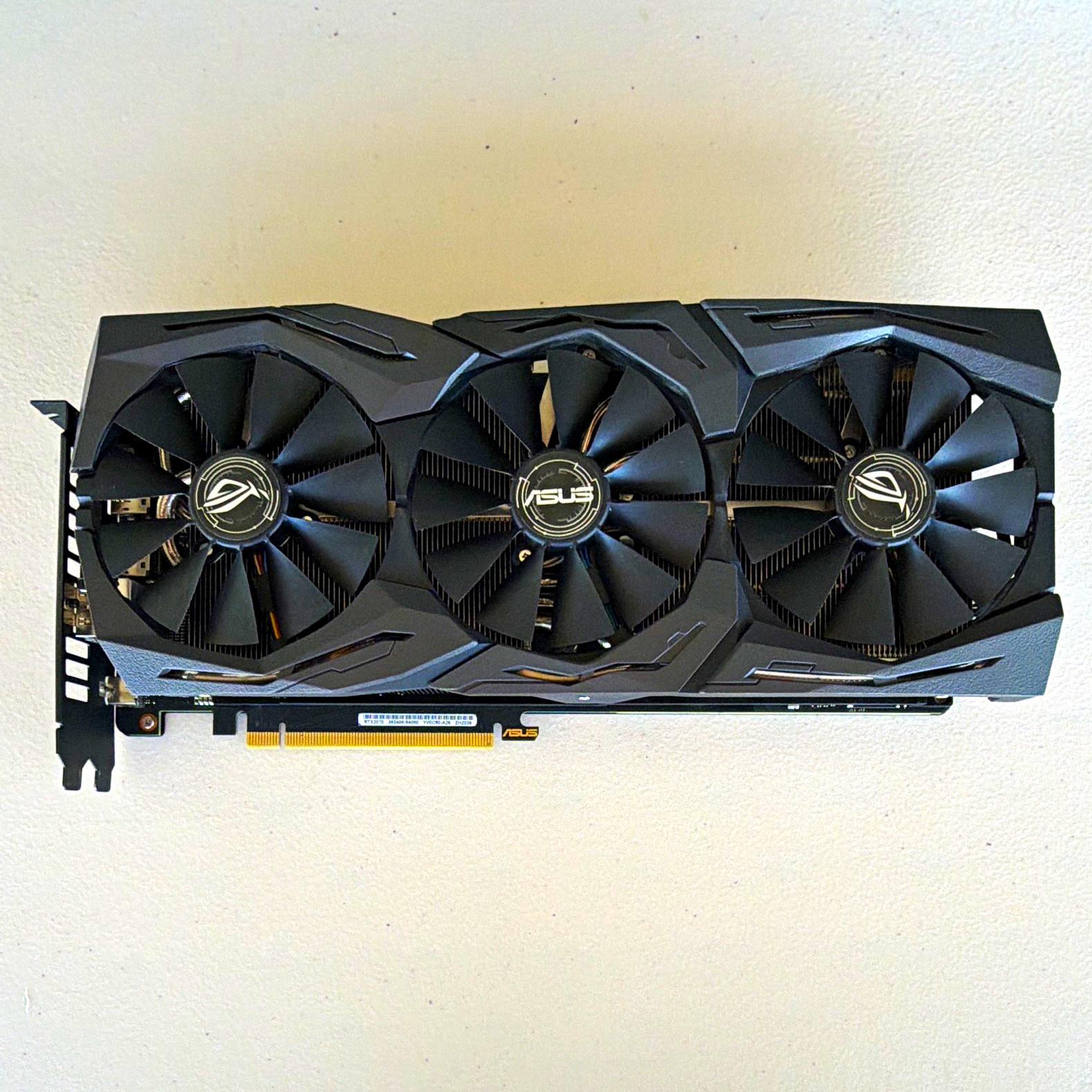 ASUS ROG Strix NVIDIA GeForce RTX 2070 8GB GDDR6 RGB PCIe x16 DP HDMI