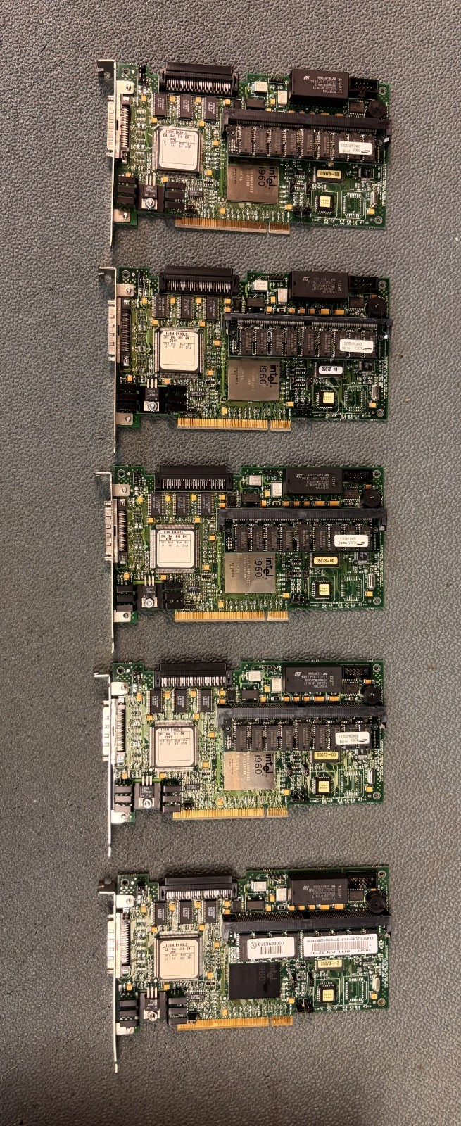 Lot of 5 Vintage American Megatrends (AMI) Series 466 SCSI RAID controllers
