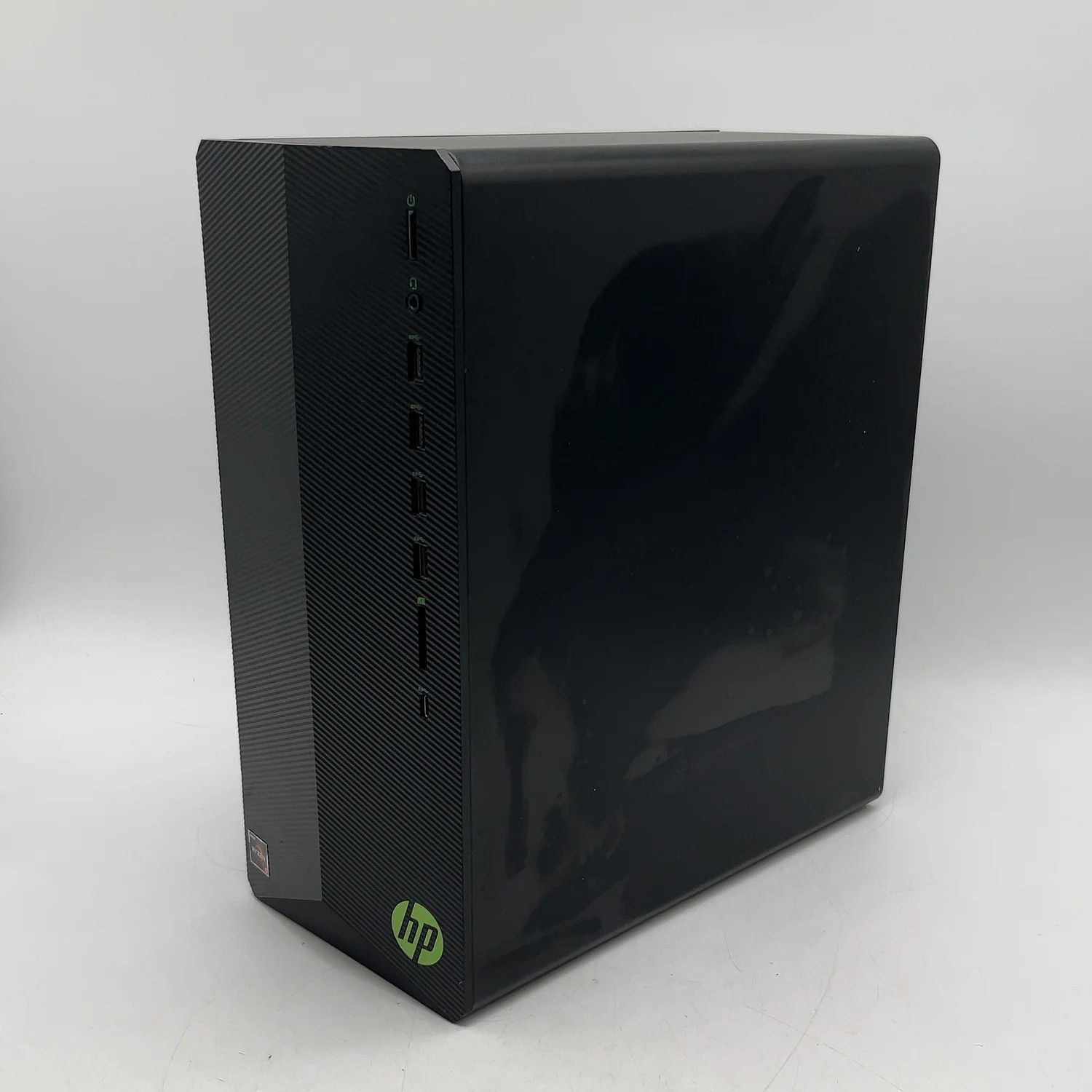 HP Pavilion Ryzen 5 3500 3.50GHz 16GB 128GB SSD 2TB SSD GeForce GTX 1650 Super