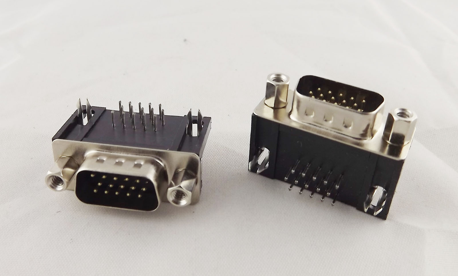 10pcs VGA DB15 15-Pin D-SUB 3 Rows Male Right Angle PCB Solder Connector Adapter