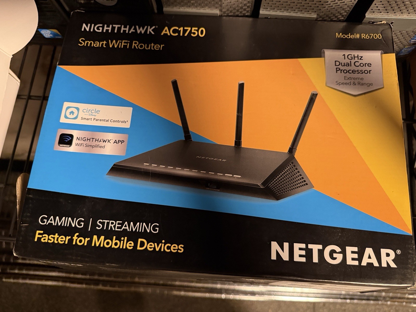 NETGEAR Nighthawk AC1750 Smart Dual Band WiFi Router R6700