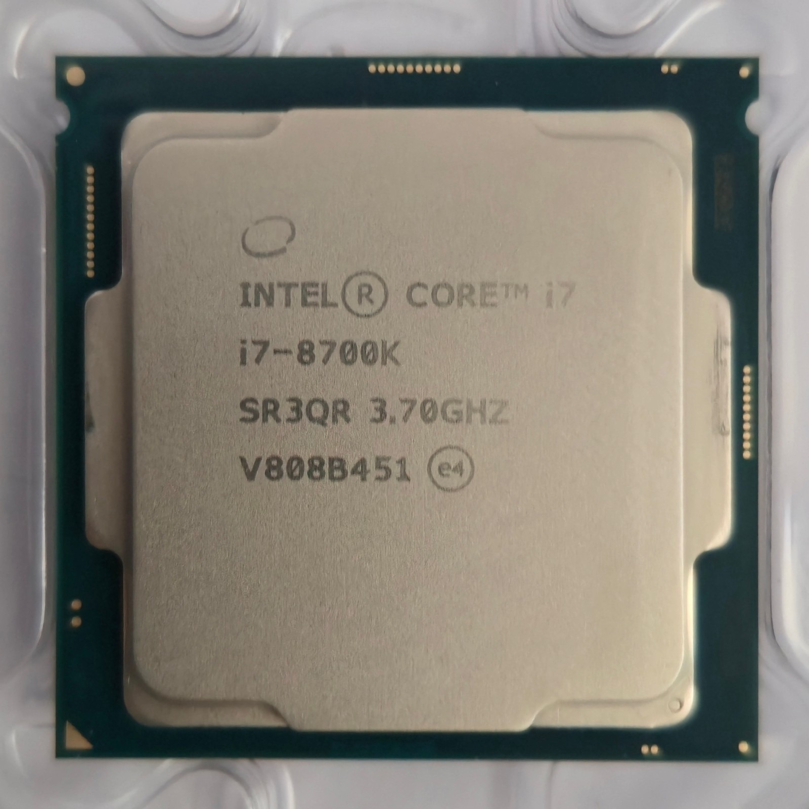 Intel Core i7-8700K 3.70GHz 6-Core 12MB LGA1151 CPU Processor (SR3QR)