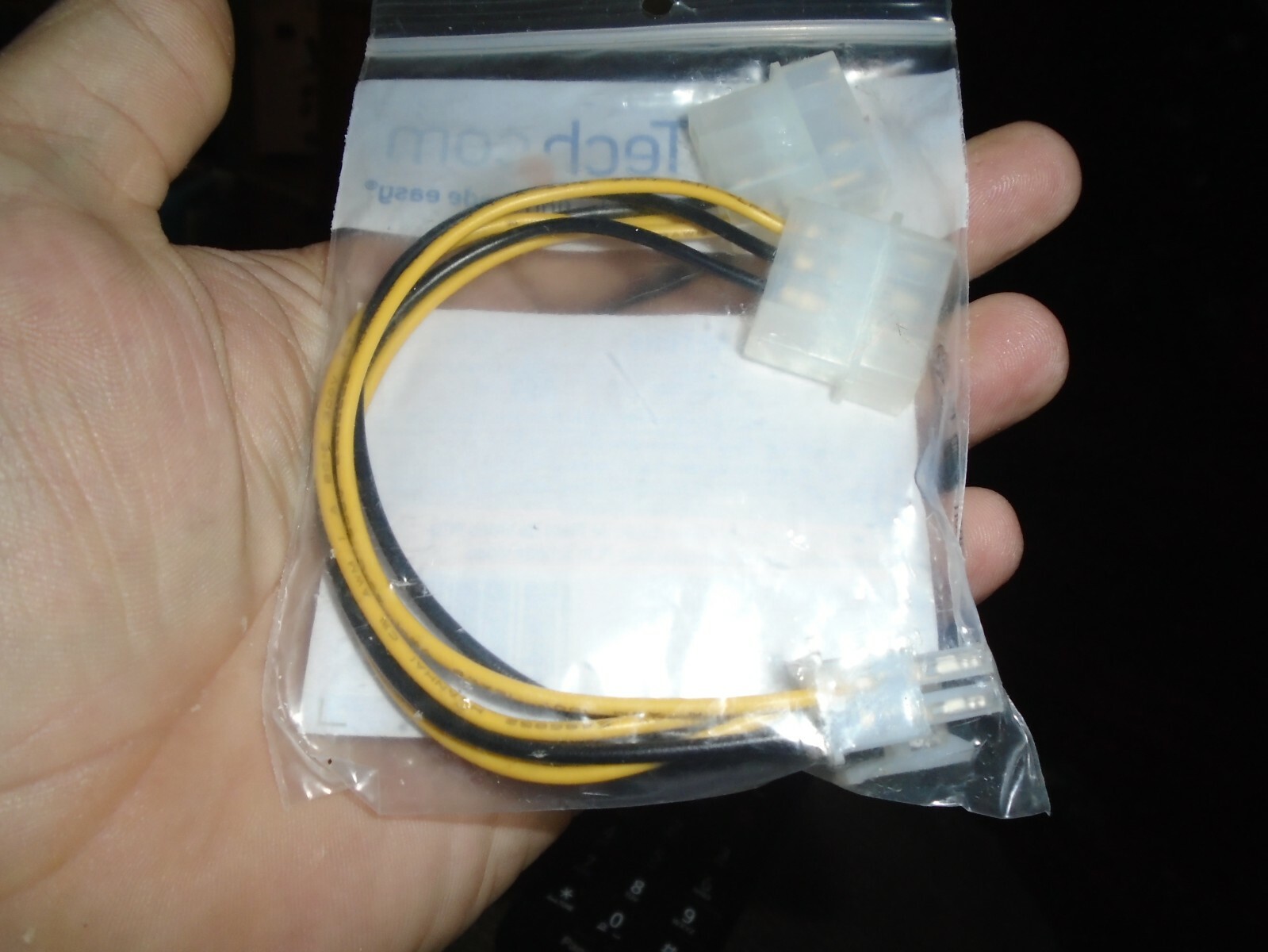 StarTech LP4PCIEXADAP 6in LP4 to 6 Pin PCI Express VideoCard Power Cable Adapter