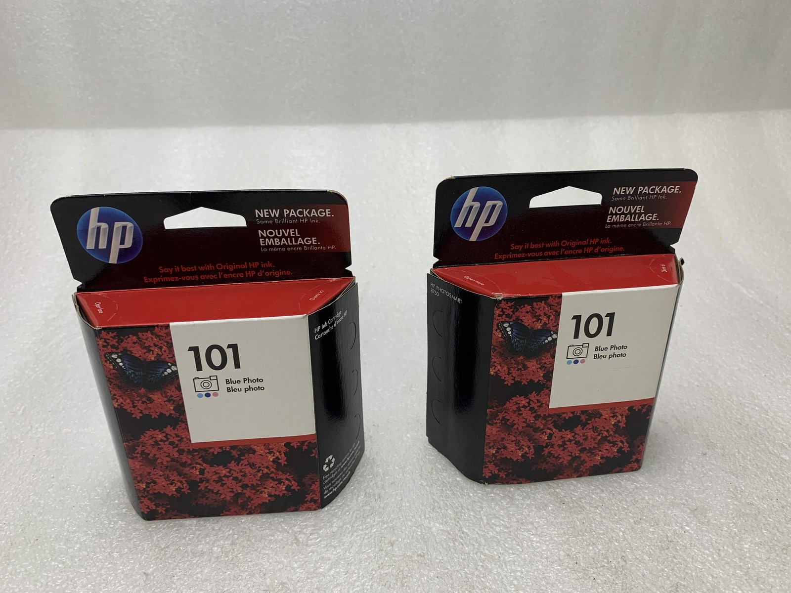 Lot of 2 HP 101 Vivera Blue Photo Ink Cartridge /expiration Jan 2012 , Oct 2011