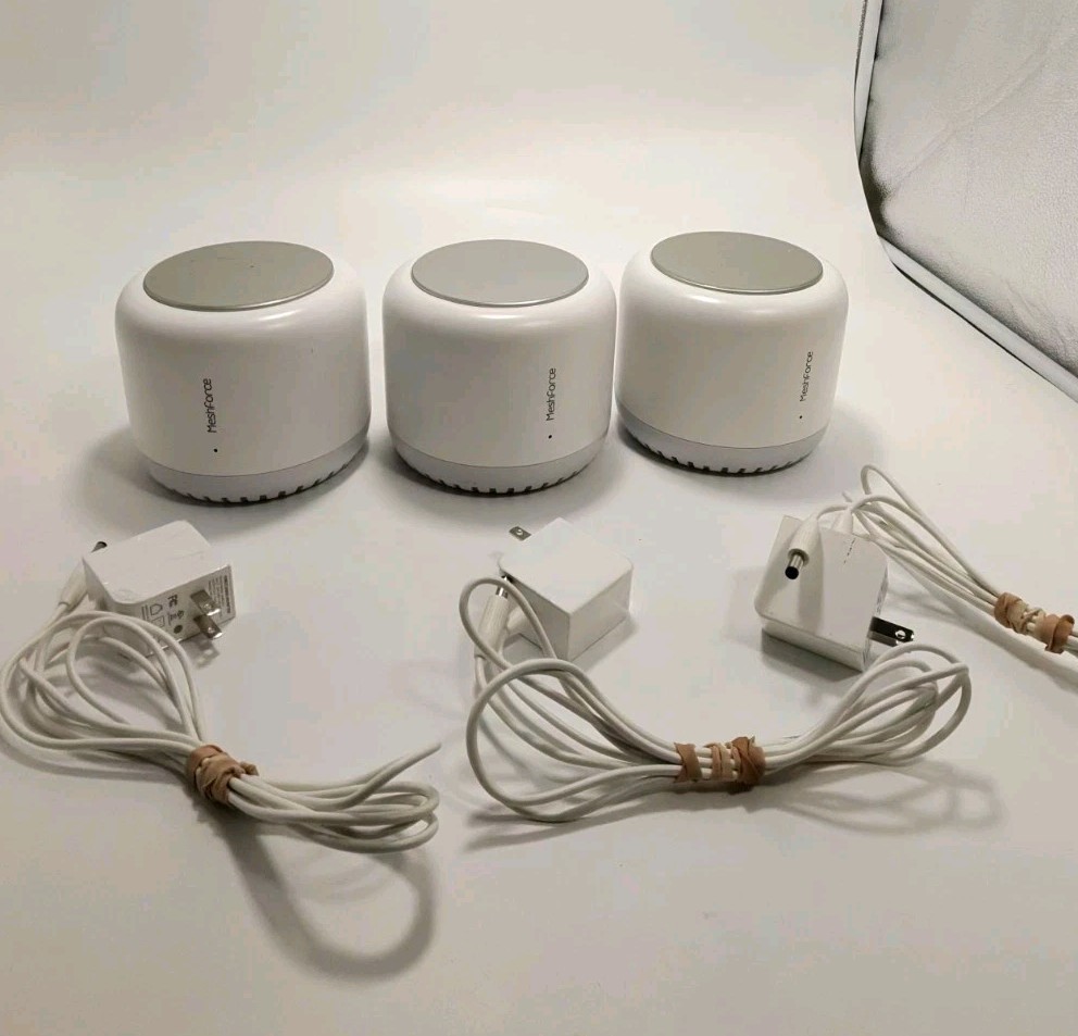 Lot 3x Meshforce M7 AC2100 Tri-Band Whole Home Mesh WiFi System