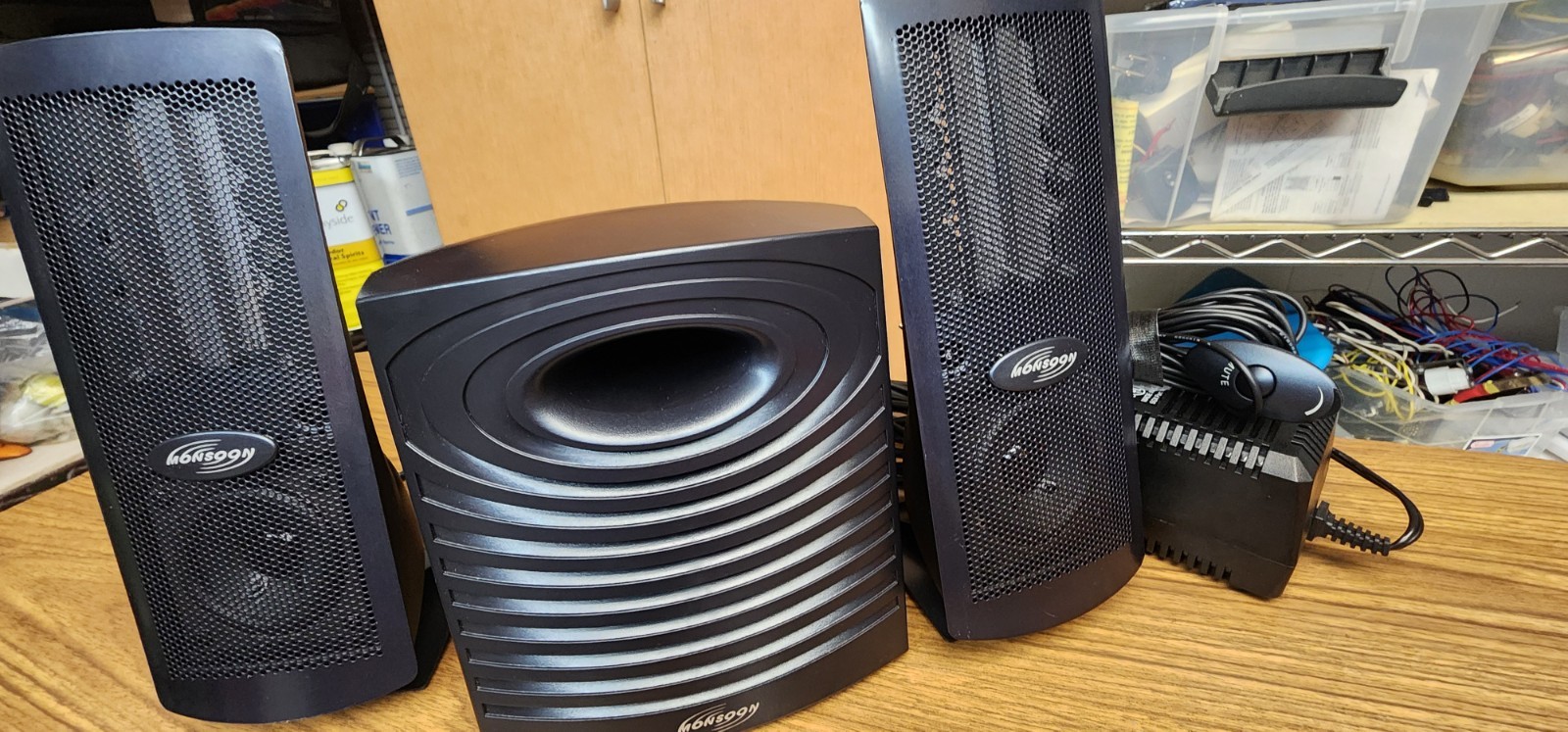 Monsoon MH-500 Flat Panel 2.1 PC / Multimedia Speaker System  Excellent Complete
