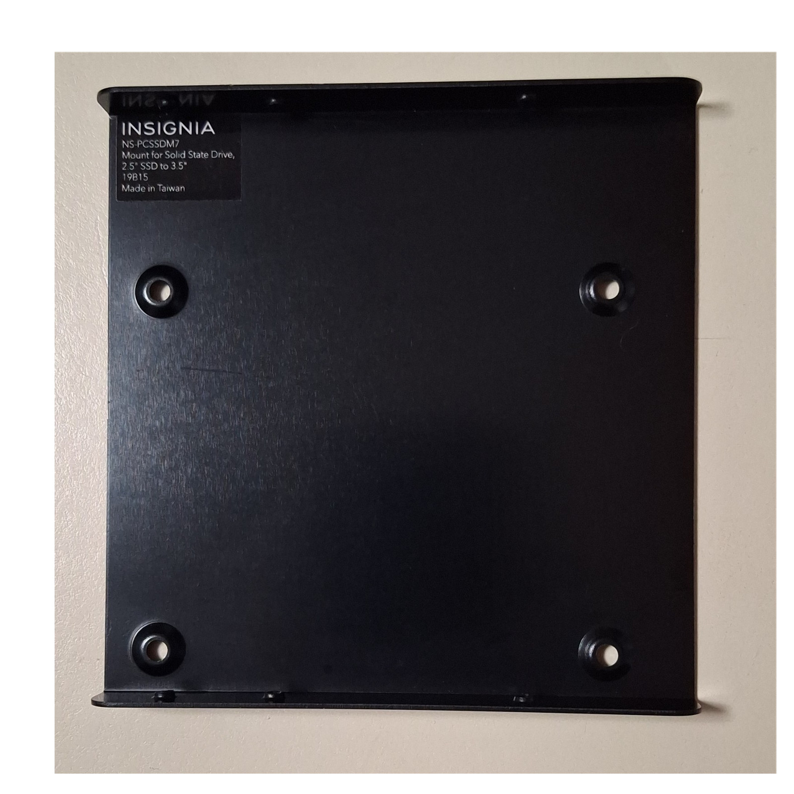 Insignia NS-PCSSDM7 Metal SSD Mount 2.5" to 3.5" Black Solid State Drive Bracket
