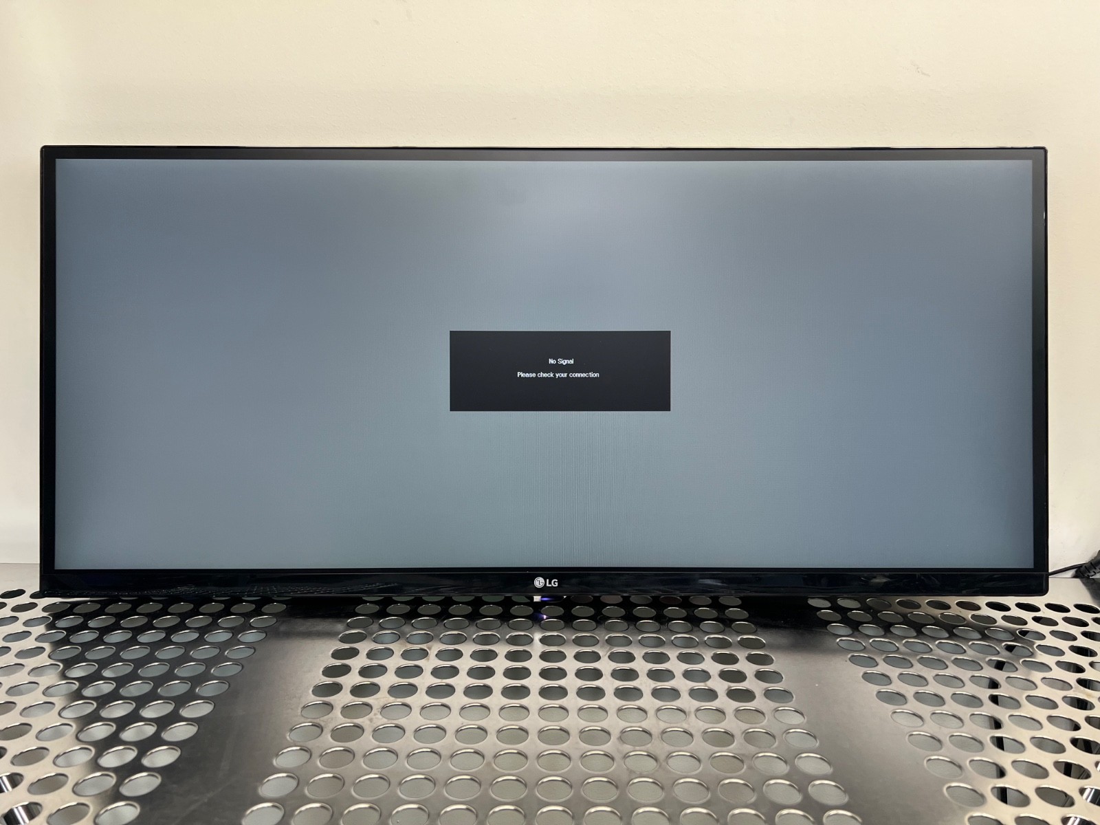 LG 34UM68-P 34" 21:9 UltraWide 2K (2560x1080) IPS LED Monitor (No Stand)