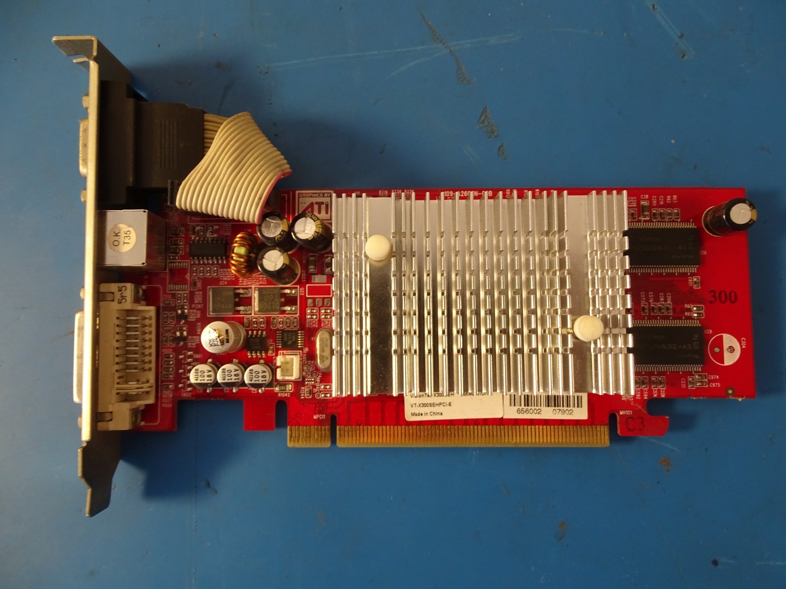 VisionTek ATI Radeon X300 SE 256MB DDR PCI-Express Video Card DVI/VGA/TV-Out