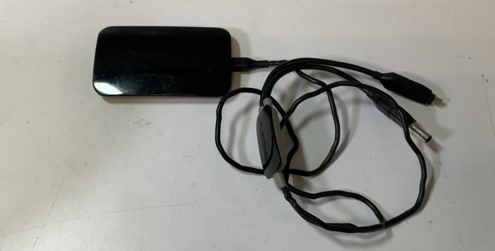 Targus APA69 90W 240V 4.75A Netbook Laptop Charger, Black "C2D"
