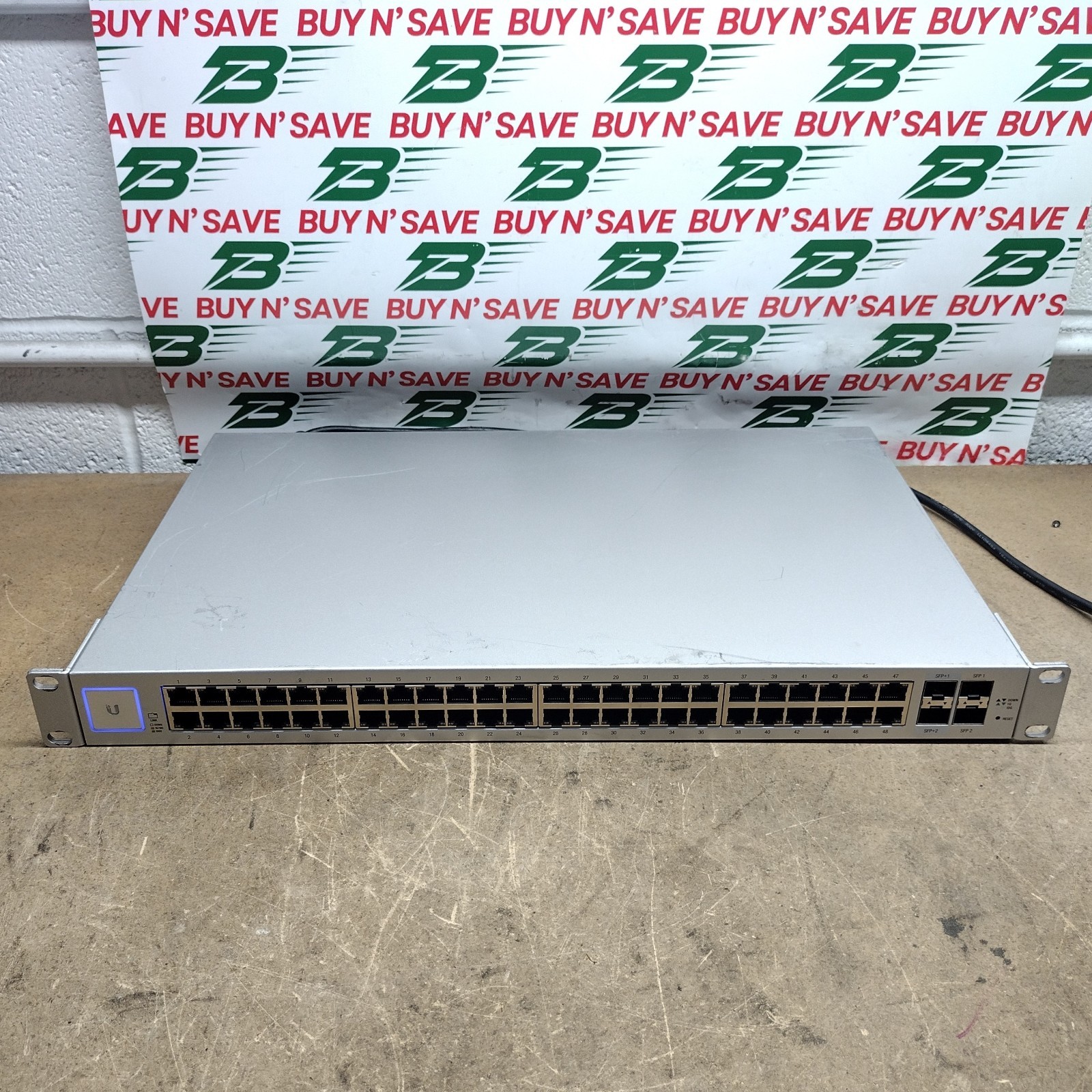 Ubiquiti UniFi US-48 Switch 48 48-Port Gigabit Ethernet Switch w/PwrCrd - USED