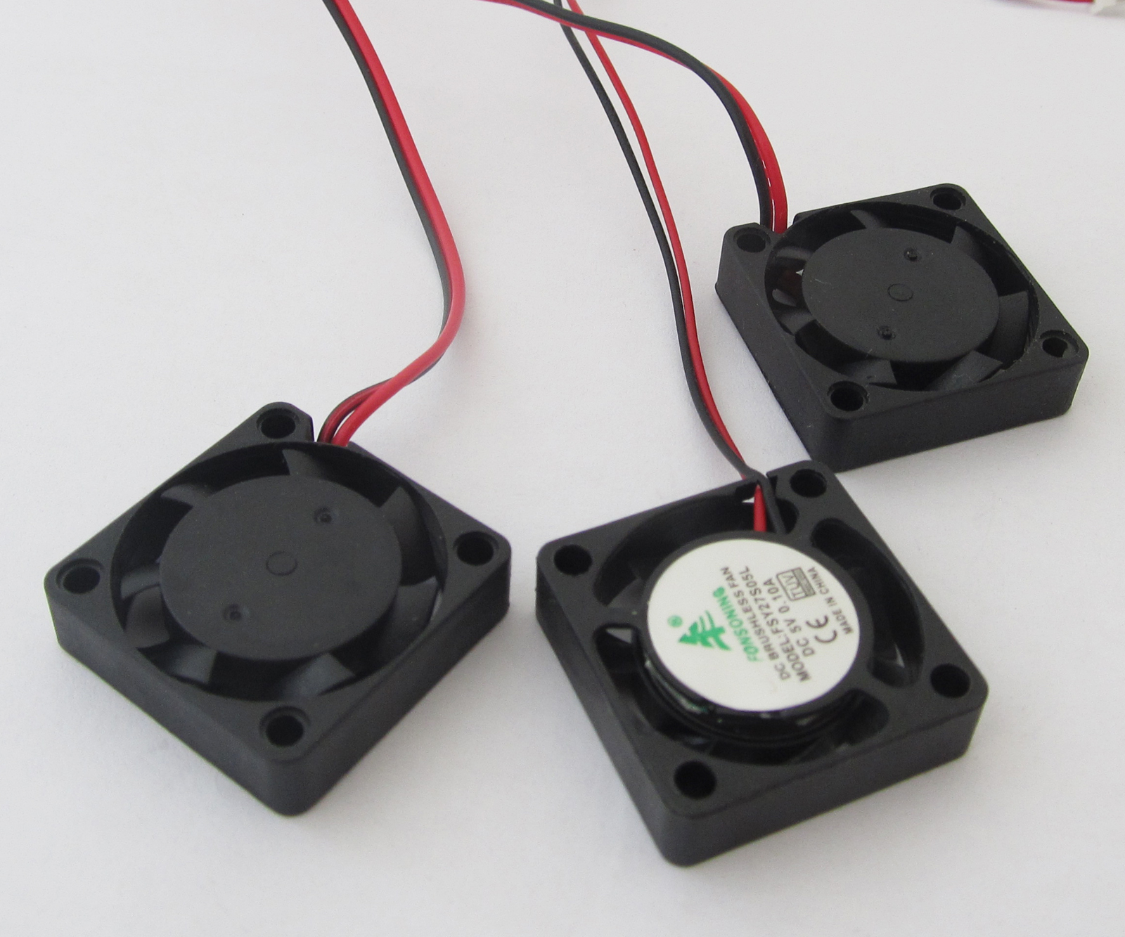100pcs Mini Brushless DC Cooling Fan 25x25x7mm 25mm 2507 5V 0.10A 7 blades 2pin