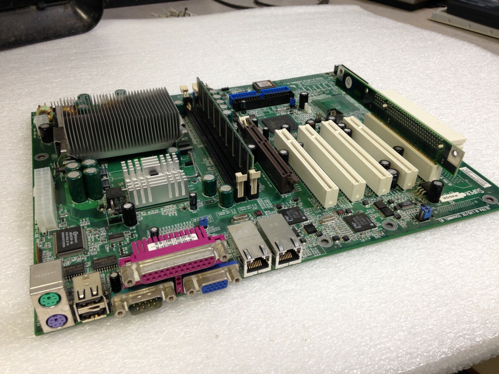 MOTHERBOARD SUPERMICRO P4SGE  REV: 1.01  TESTED
