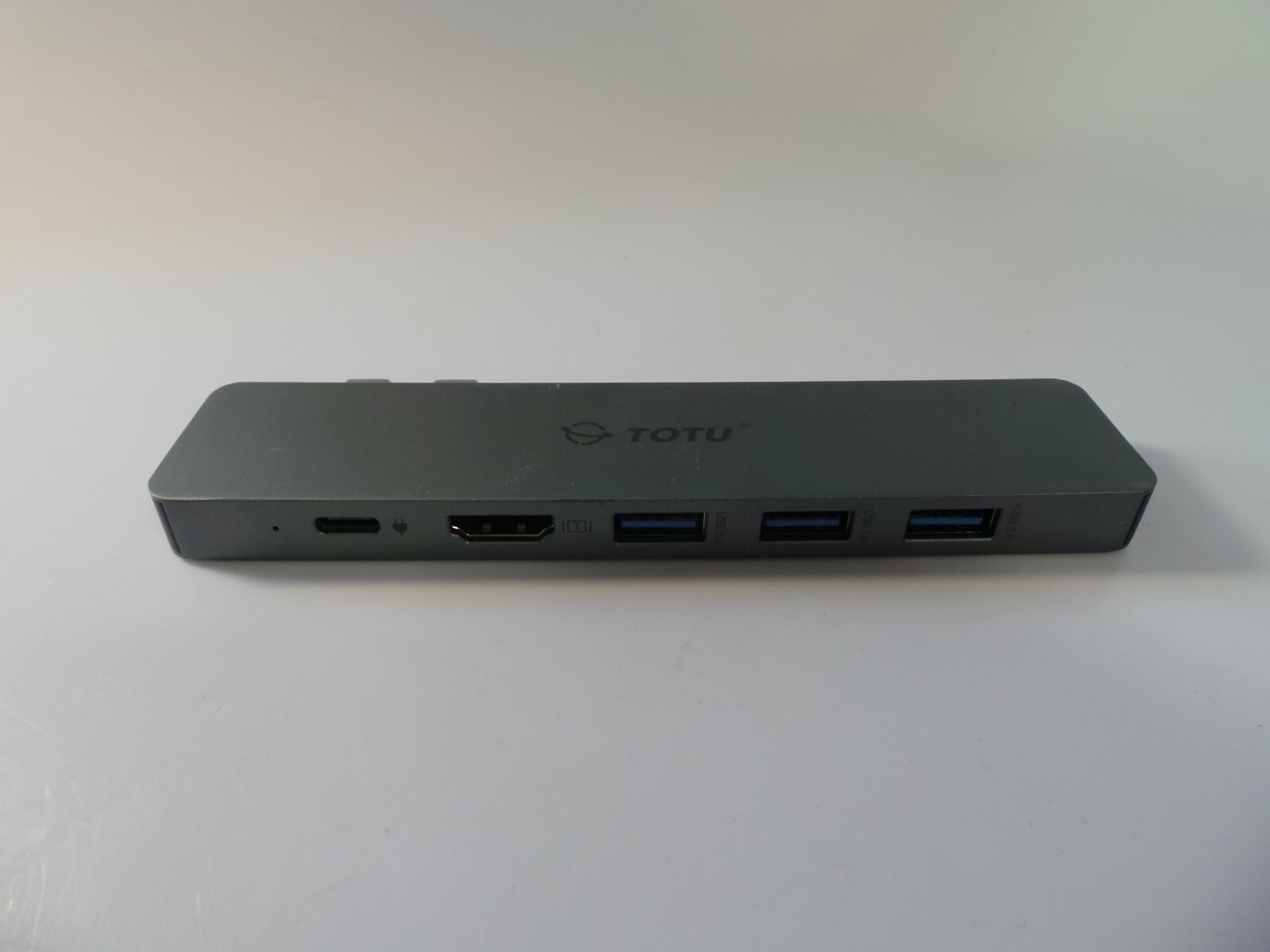 TOTU USB C Hub 8 in 2 Type C Adapter Triple Display Docking Station