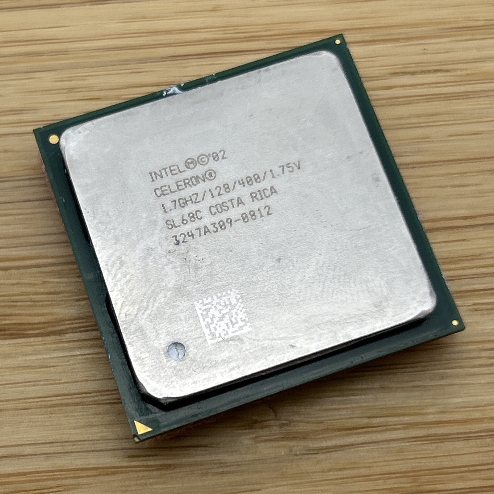 INTEL Celeron 1.7 GHz CPU 1700 400MHz 128KB L2 Socket 478 SL68C