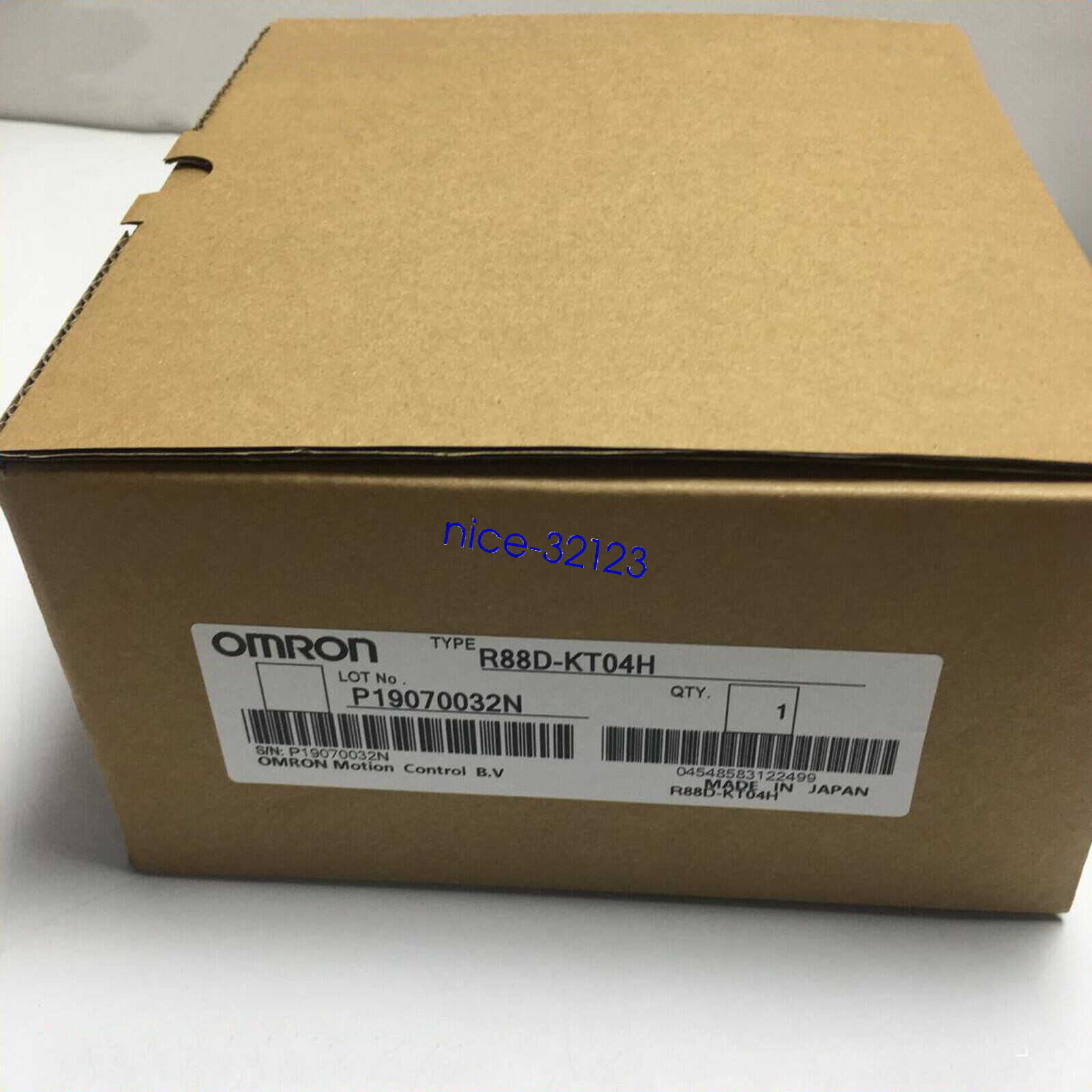 New Omron R88D-KT04H R88DKT04H Servo Driver In Box Expedited Shipping