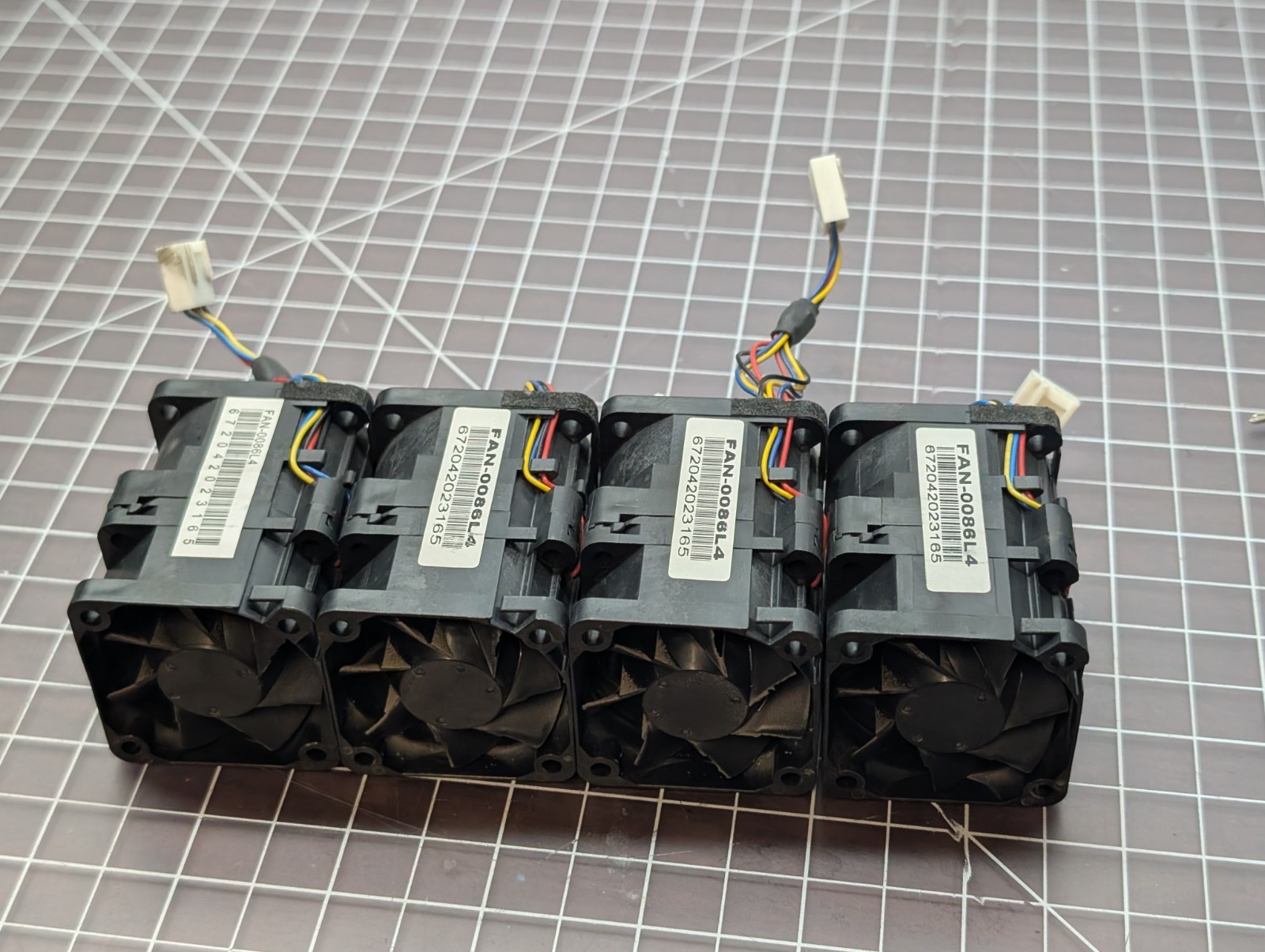 *LOT OF 4* R40W12BS5AC-65 SuperMicro UltraFlo 12V 0.8A 1U Cooling Fan FAN-0086L4