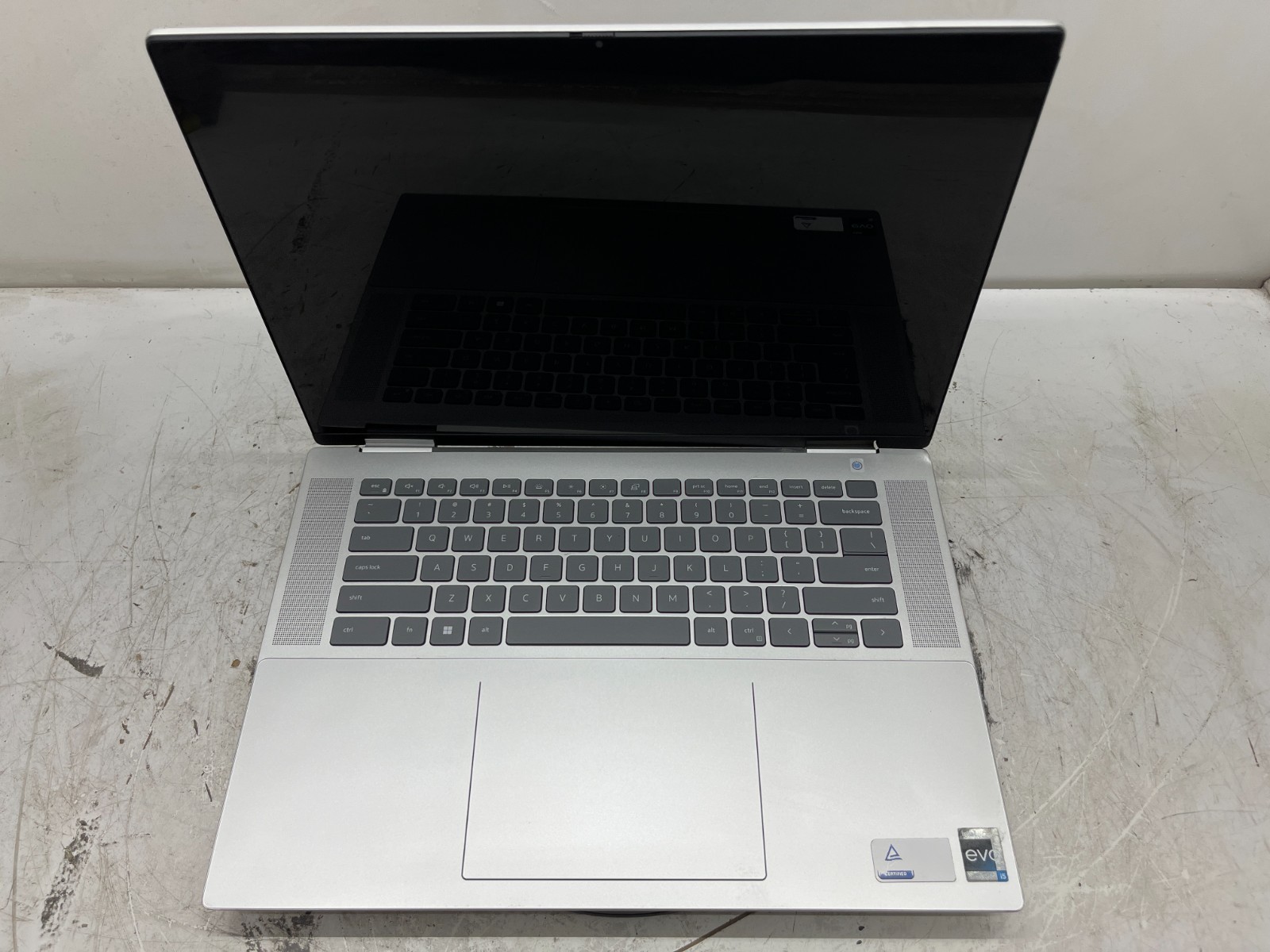 Dell Inspiron 16 7620 2-In-1 Intel i5-1235U 4GHz 8 GB 512GB SSD READ