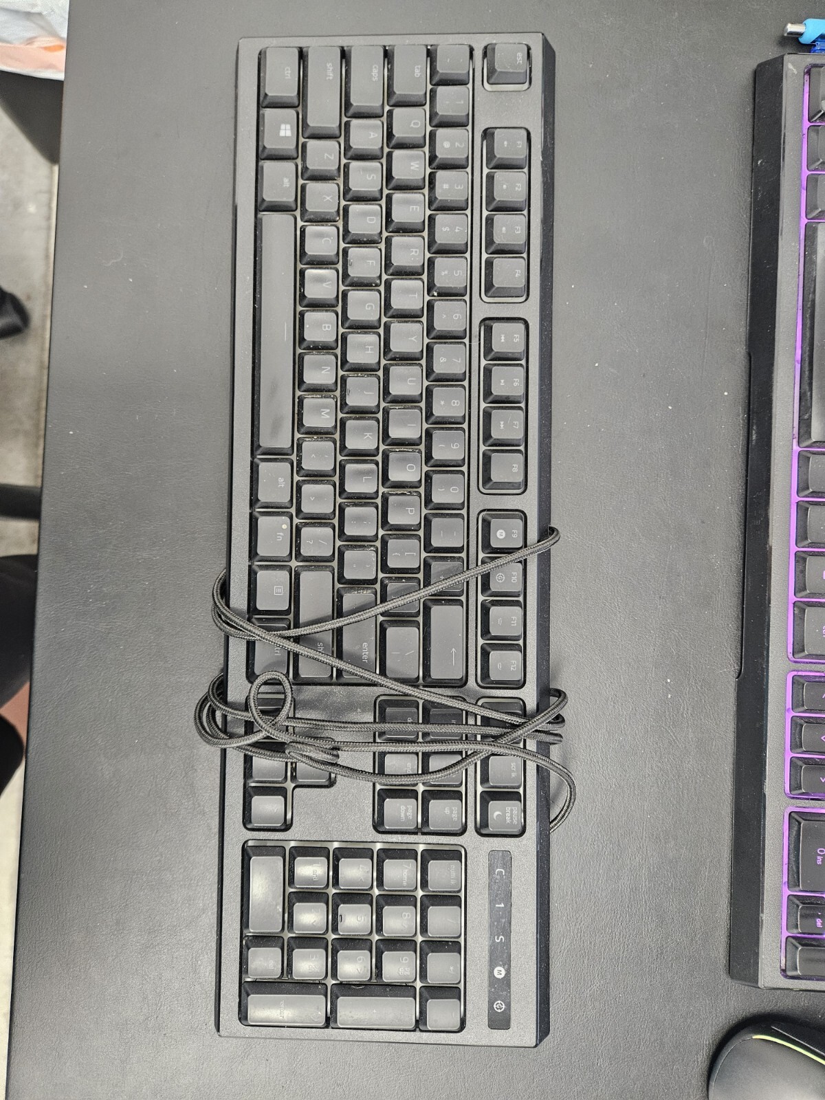 Razor RZ03-0204 Ornata Chroma Gaming Keyboard Keypad Lights Up RGB Tested Works
