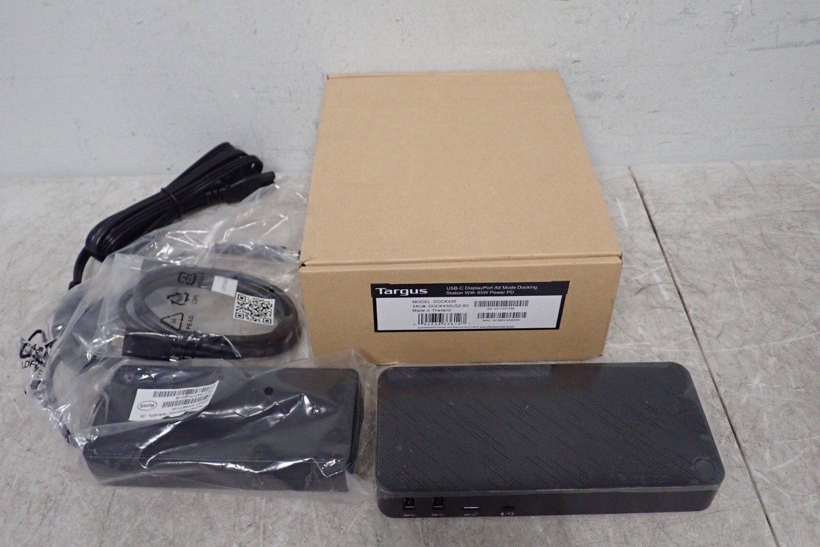 Targus DOCK435 USB-C DisplayPort Alt Mode Docking Station with 85W Power PD