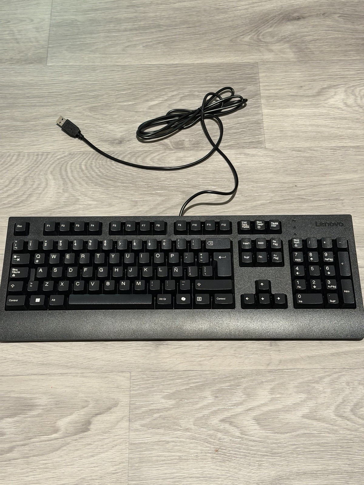 Lenovo SK-8827 Wired USB Keyboard Spanish Latin American Layout 5D50U84640