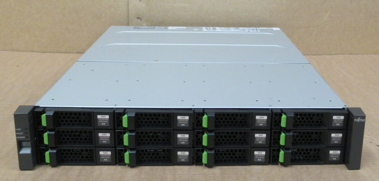 Fujitsu ETERNUS CS800 S5 Extention 2x IOM6 Control 48TB HDD CA07339-E064 2x PSU