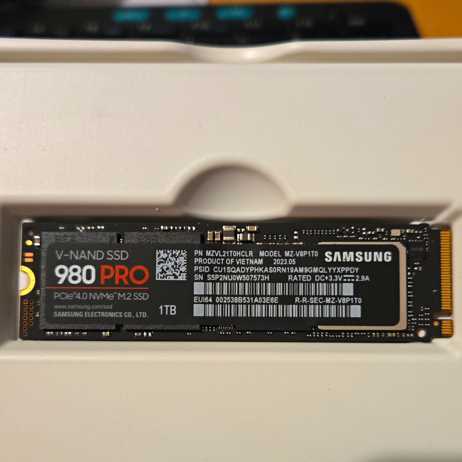 Samsung 980 PRO 1TB NVMe PCIe 4.0 M.2 Internal SSD MZ-V8P1T0