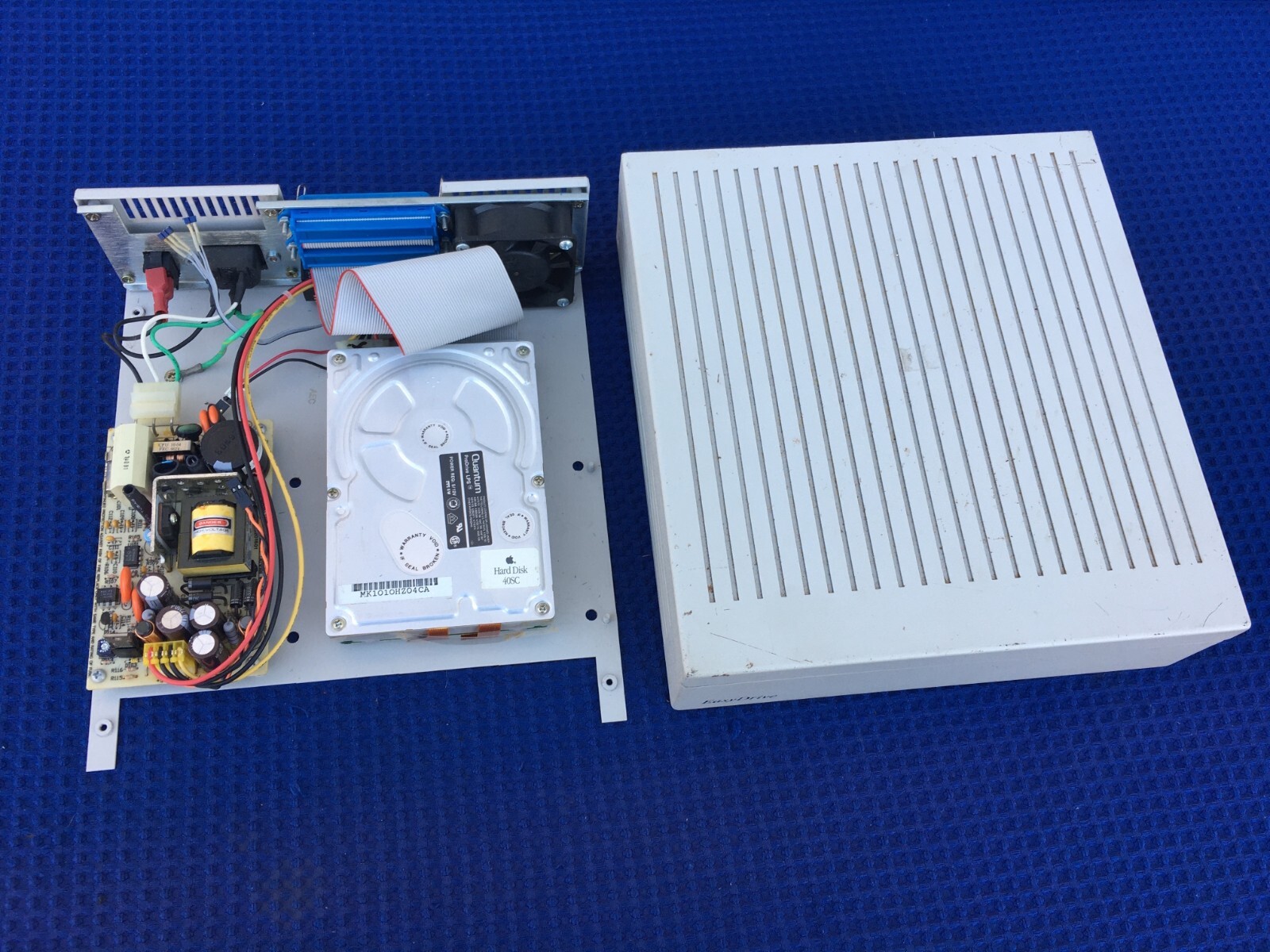 Easy Drive External SCSI Hard Drive Spins Up Great for Early Apple OS Untested
