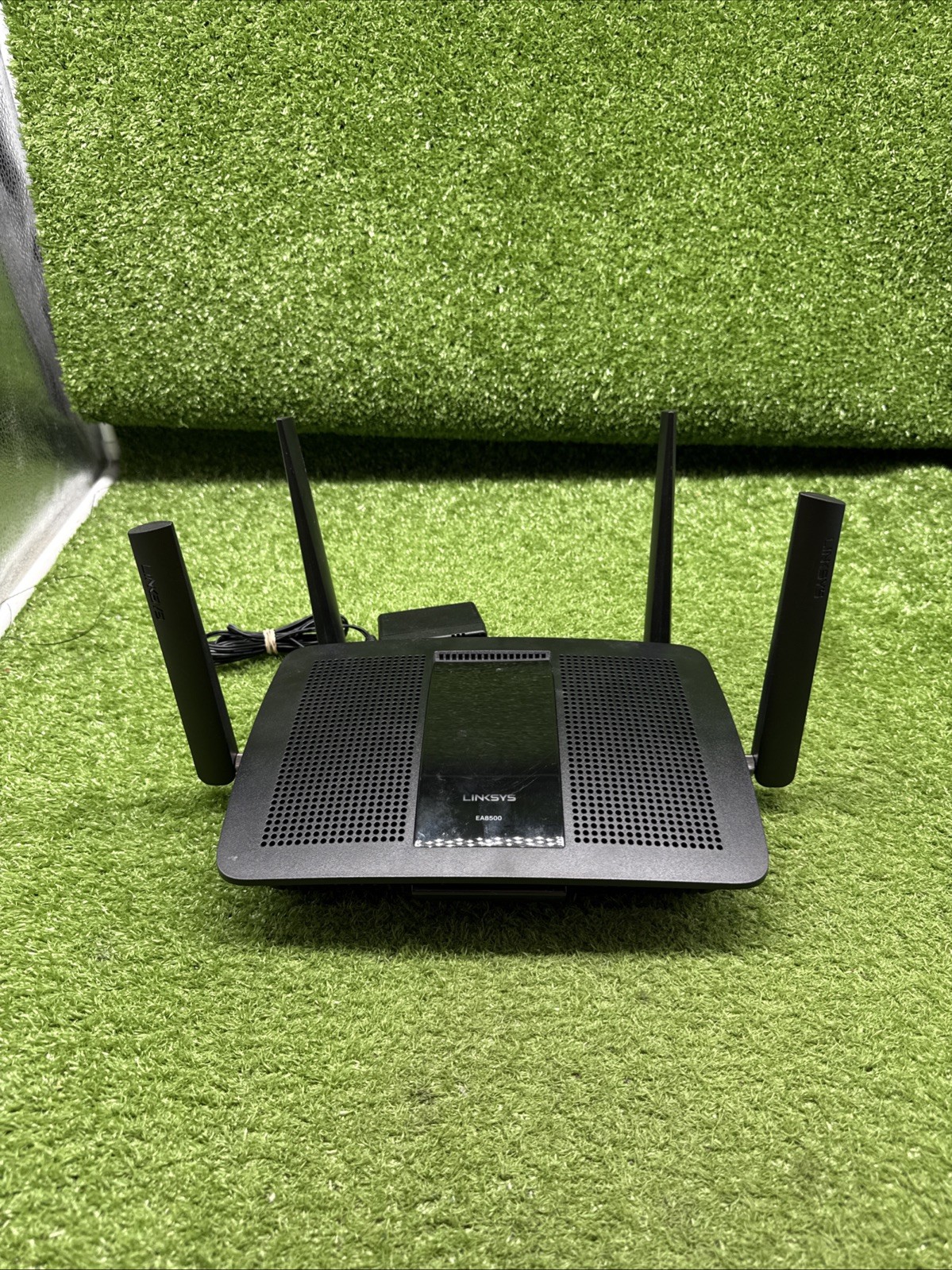 Linksys EA8500 AC2600 Dual-Band Wireless Router, 4x Gigabit LAN, Black. S3