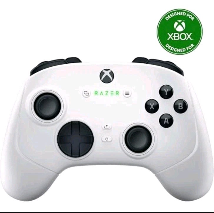 RAZER WOLVERINE V3 PRO WIRELESS GAMING XBOX SERIES X|S, XBOX ONE - WHITE