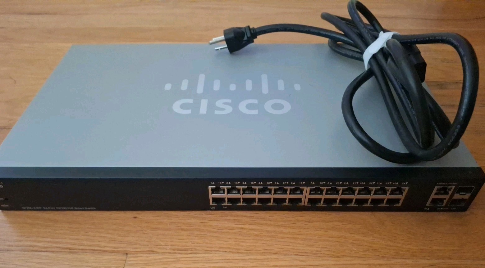 Cisco Small Business SF200-24FP 24-Ports Rack-Mountable Ethernet Switch