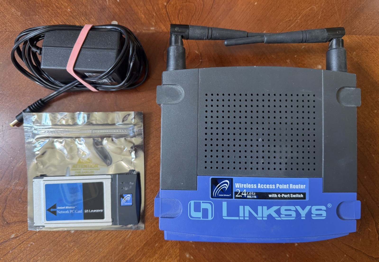 Linksys BEFW11S4 Wireless-B Router + WPC11 PC Card Bundle 802.11b Vintage WiFi