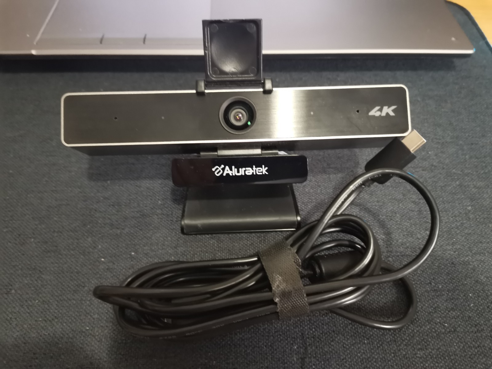 Aluratek 4K Ultra HD Live Broadcast Webcamera