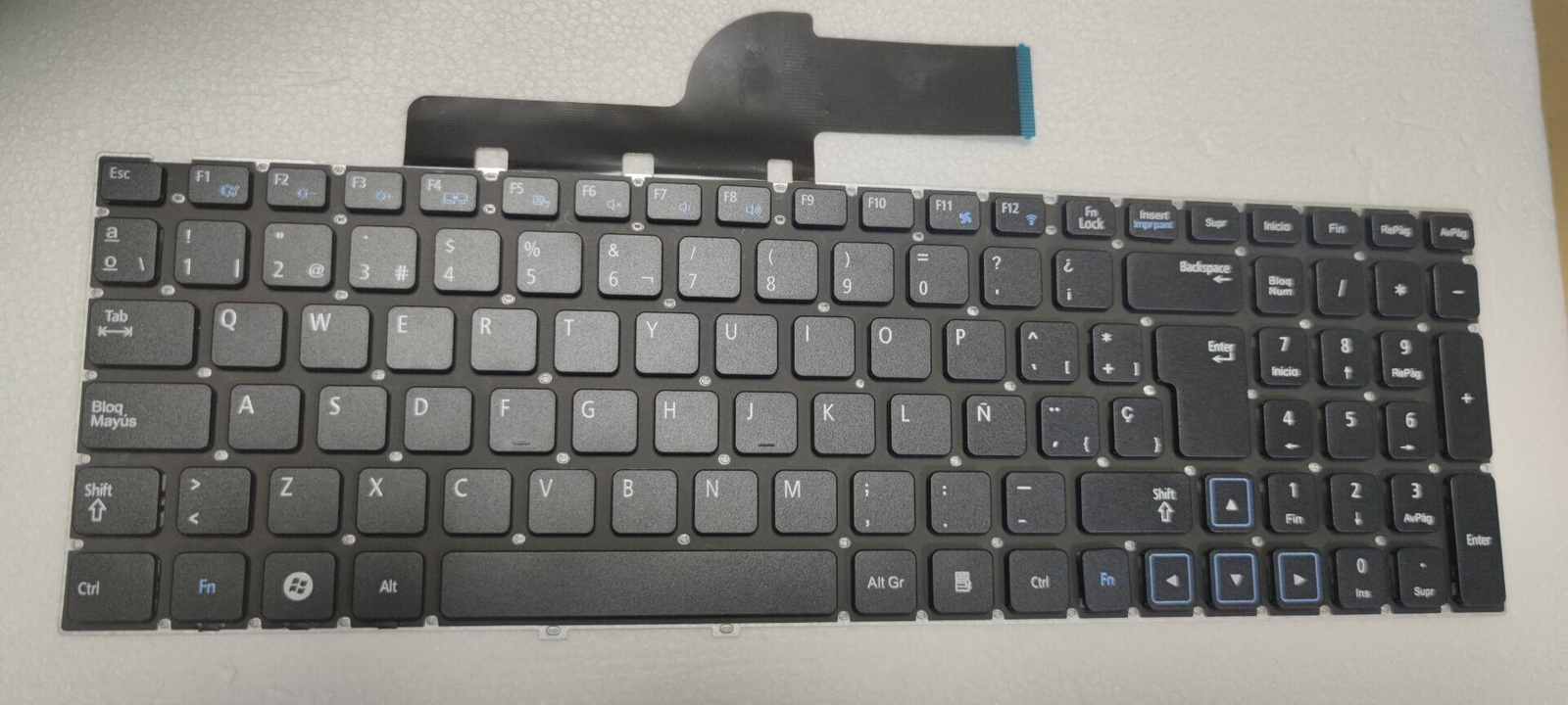 Spanish KEYBOARD FOR Samsung NP300E5A NP300E5C NP300V5A NP305E5A