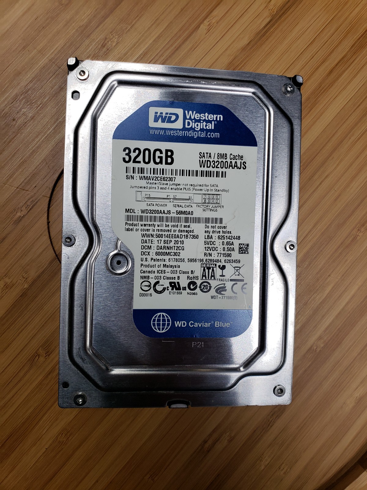 Western Digital WD3200AAJS 320 GB 3.5 in SATA II Desktop Hard Drive
