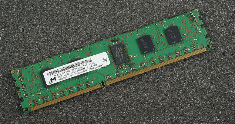 Micron MT9JSF25672PZ-1G4D1AD PC3-10600R-9-10-A0 2GB Server Memory RAM Lot of 6