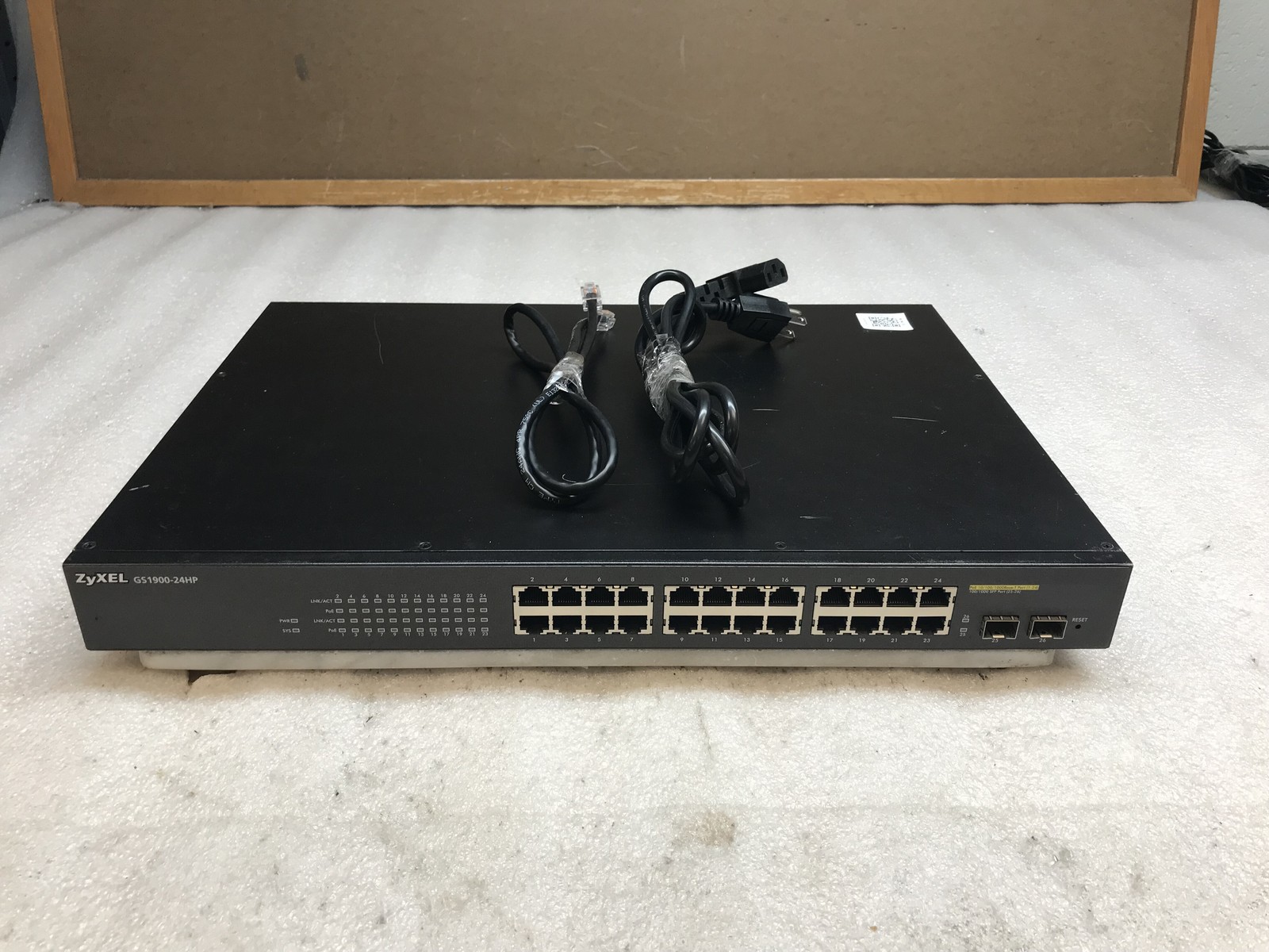 Zyxel GS1900-24HP 24-Port Gigabit PoE+ Smart Managed Switch 2x SFP 170W