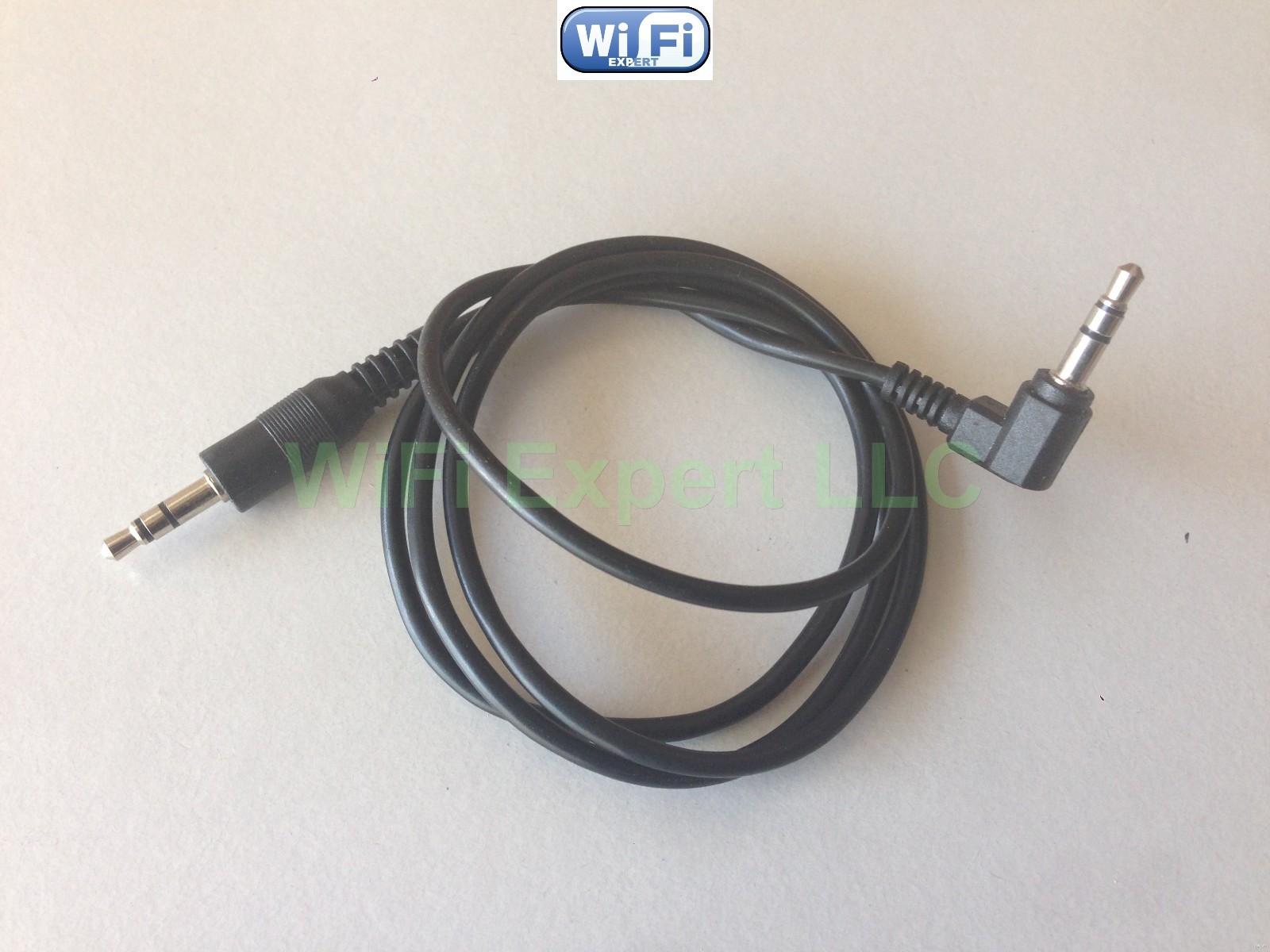 1 x 3 feet 3.5mm to Right Angle Stereo Audio Cable - M/M From USA