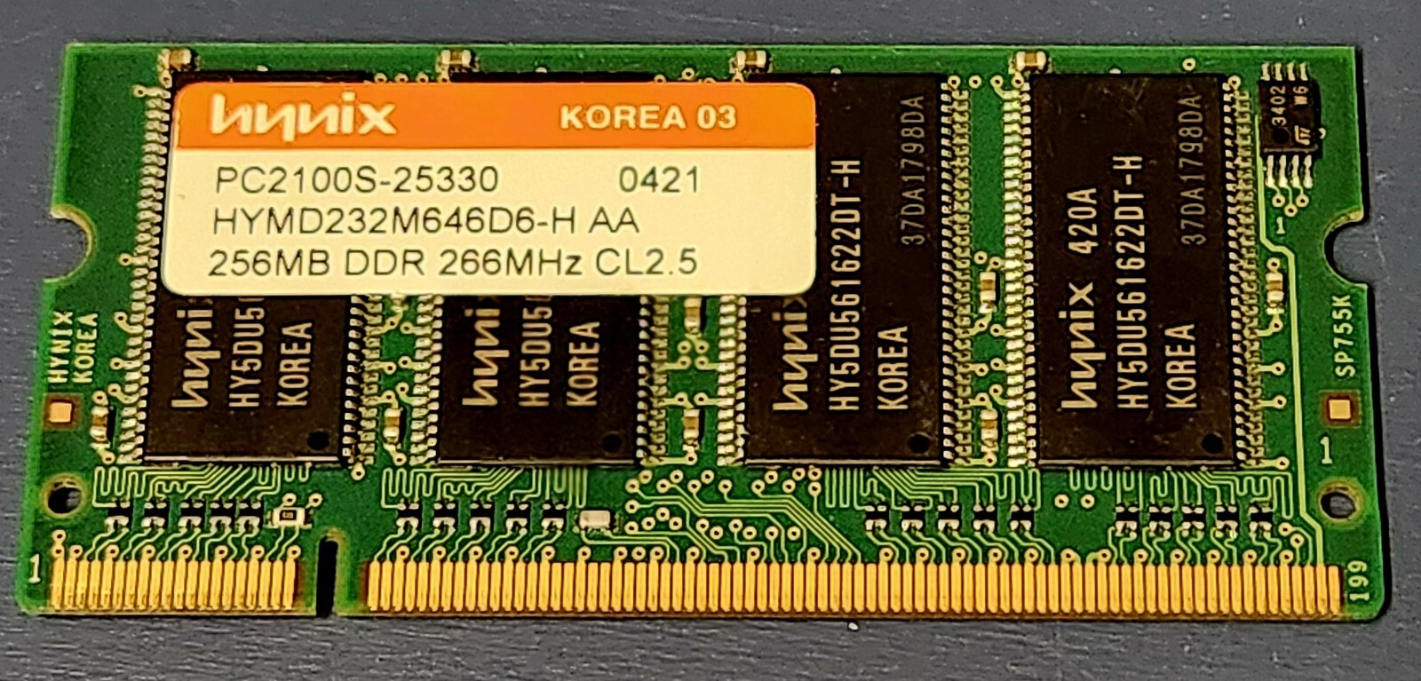 Hynix PC2100 256 MB SO-DIMM 266 MHz DDR Memory (HYMD232M646D6-H)