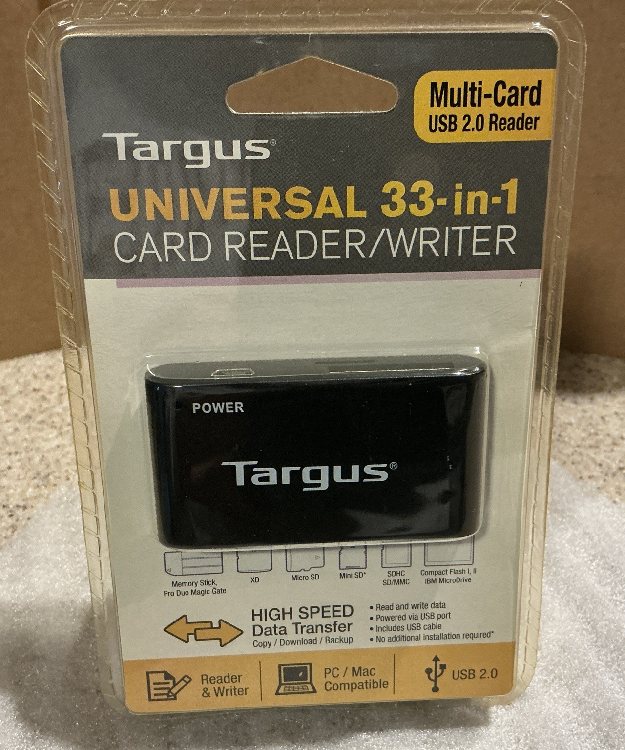 NOS Targus Universal 33 in 1 Card Reader Writer Multi Card USB 2.0 Reader Sealed
