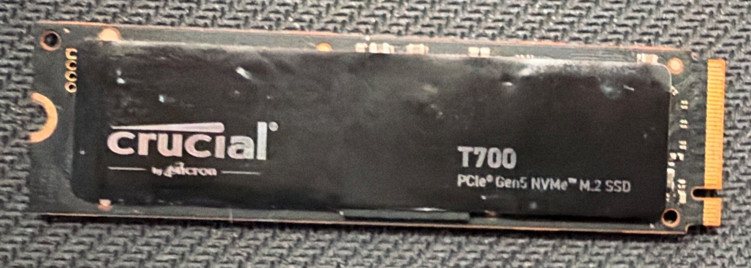 Crucial T700 1TB M.2 2280 PCIe Gen5 NVMe Internal SSD CT1000T700SSD3