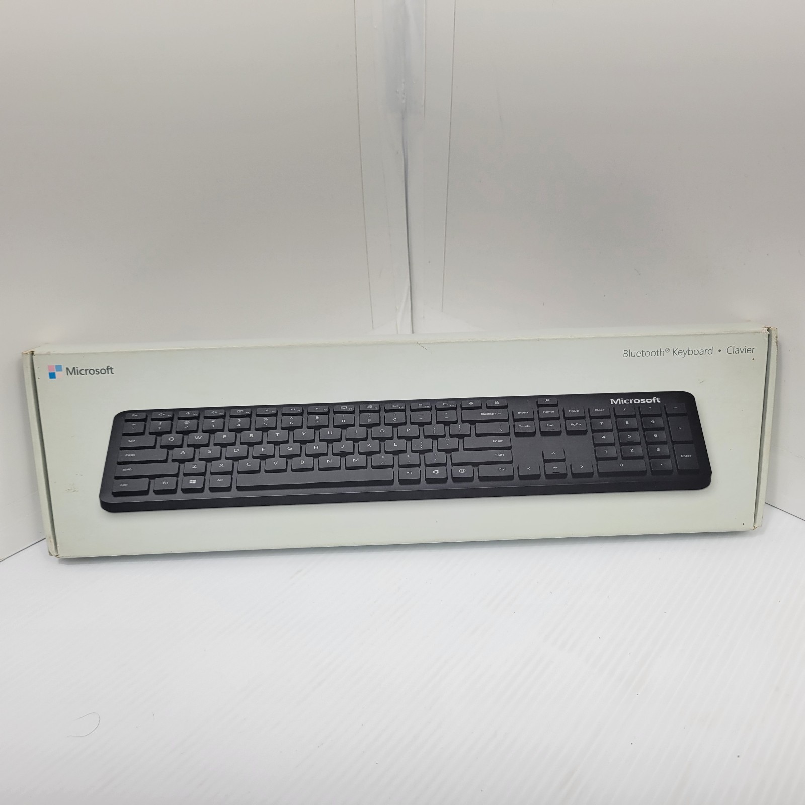 Microsoft Bluetooth Wireless Keyboard Clavier QSZ-00001 (1898) - Sealed
