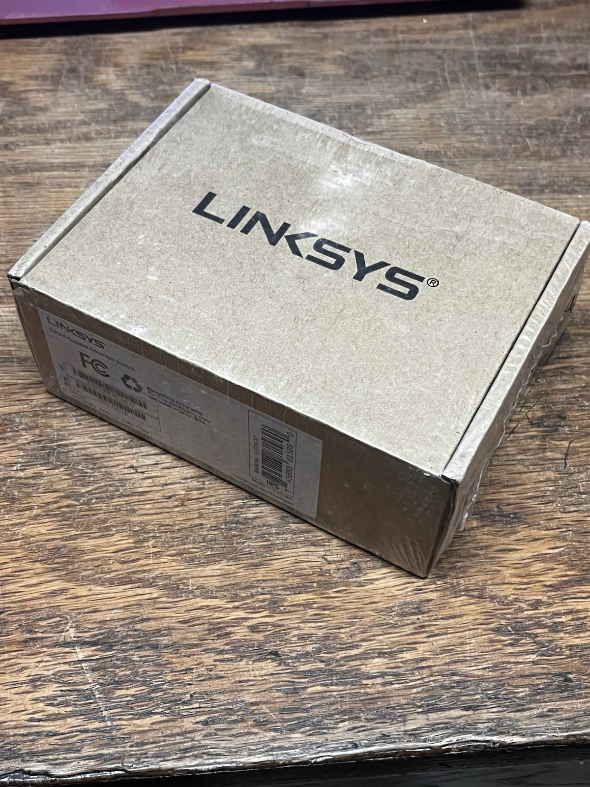 Linksys LGS105 5-Port Business Desktop Gigabit Switch - 5 Ports - 10/100/1000Bas
