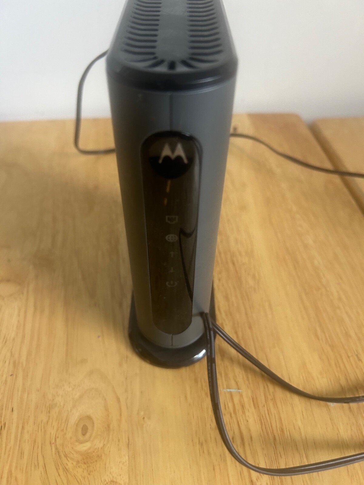 Motorola Cable Modem Router MB7220 8x4 DOCSIS 3.0