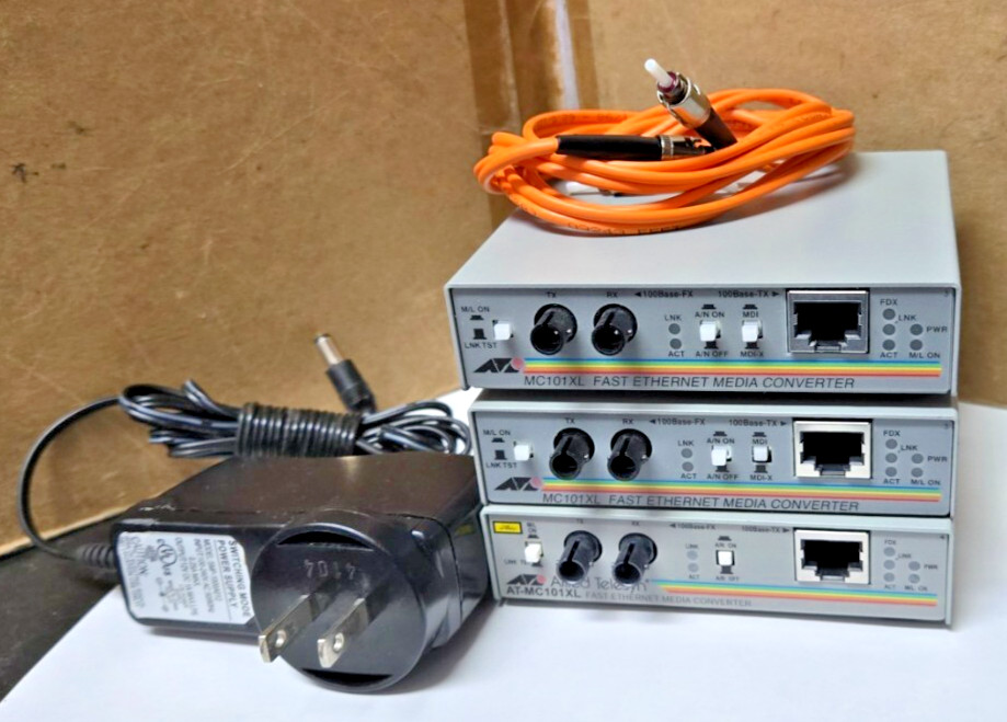 3 pcs Allied Telesyn International Model: AT-MC101XL Media Converter w/1 power