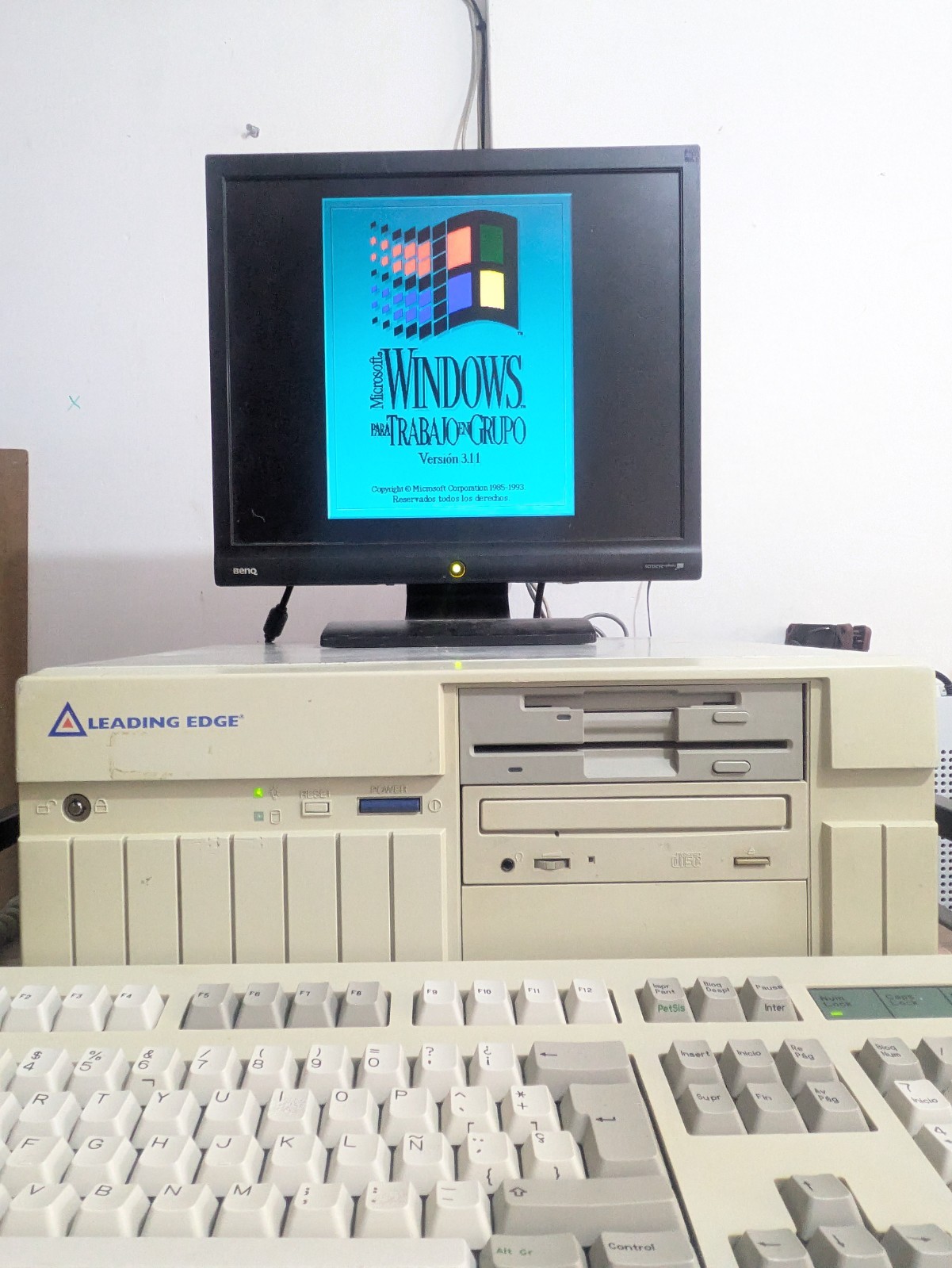 Vintage Computer Leading Edge 486DX2 66 Mhz